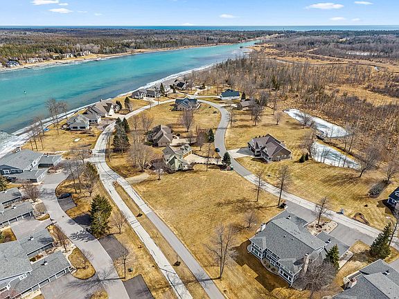 4th image of Tacoma Beach Rd #18