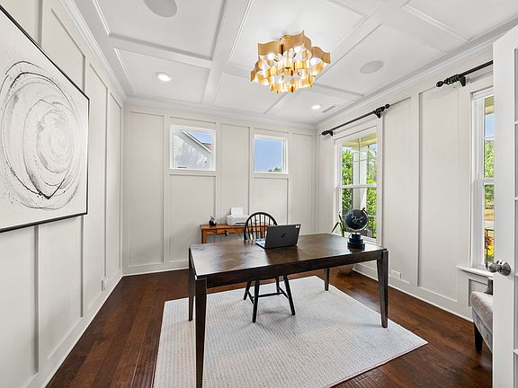 3rd image of 150 Green Haven Blvd
