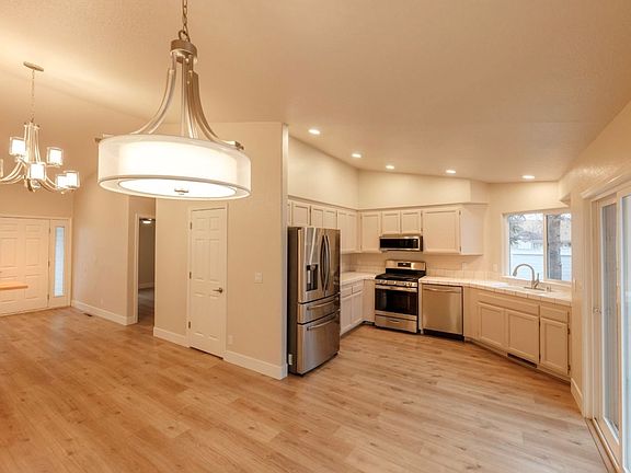 4th image of 7562 Wheeldale Cir