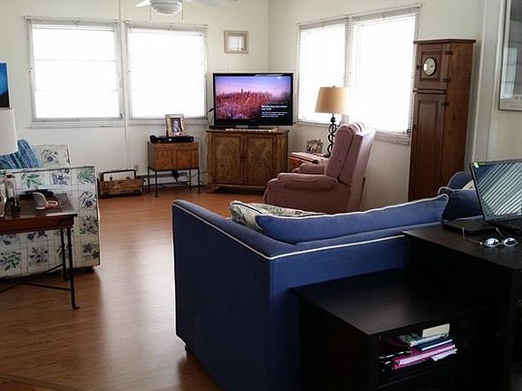 3rd image of 5240 Bel Air Ave