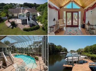 2002 Gulfview Dr, Holiday, FL 34691
