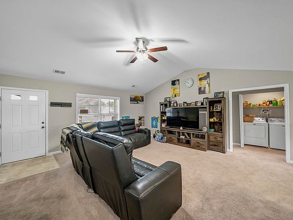 5th image of 110 Cranbrook Ct