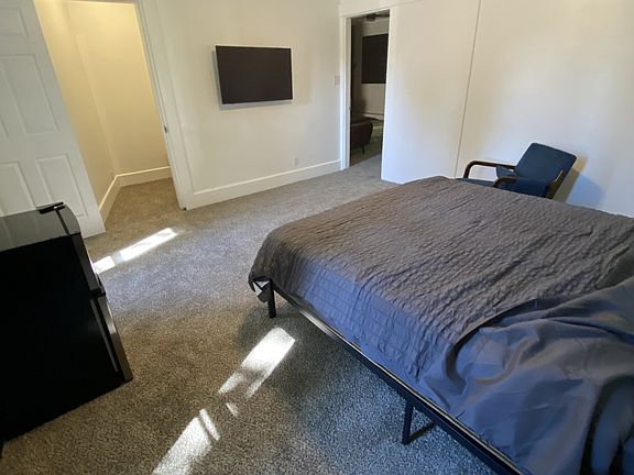 2nd image of 54 High St #1