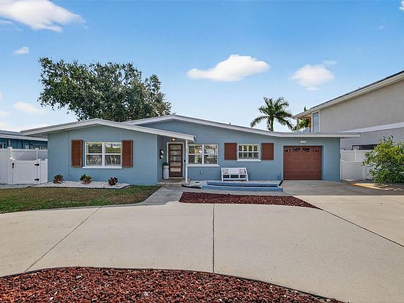 3rd image of 333 La Hacienda Dr