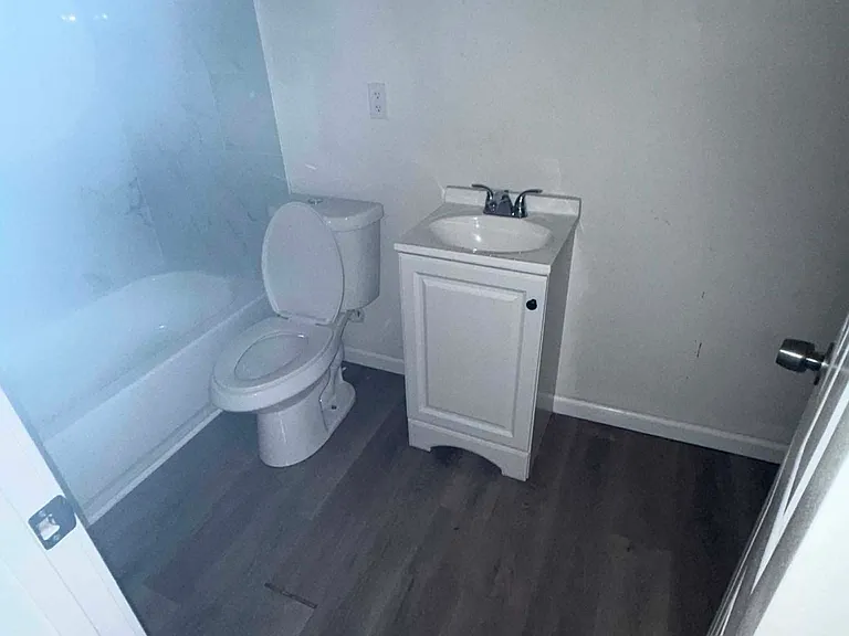 140 Kelly Ave #2 — Photo 5
