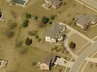 6993 Ashwood Knolls Dr, Hamilton, OH 45011