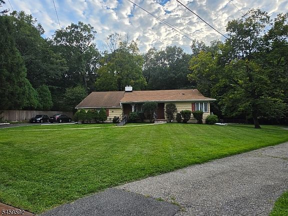 3rd image of 39 Greendale Rd