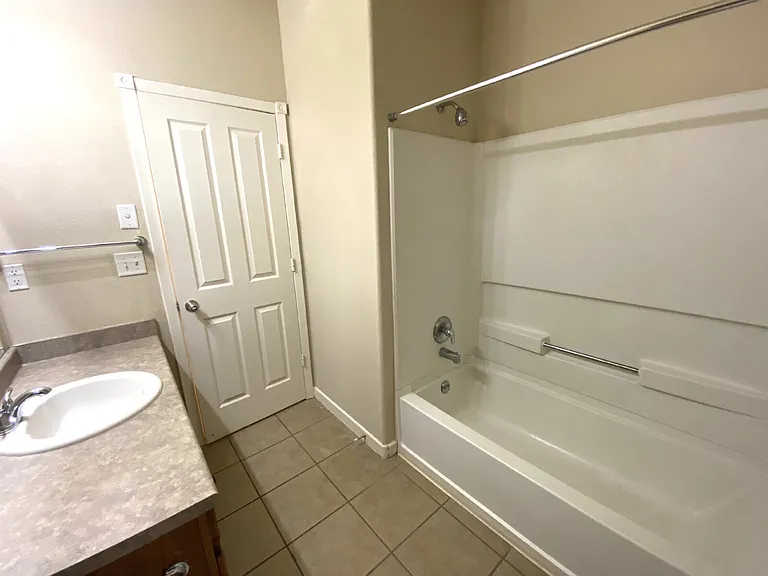 2132 Palenque Dr SE — Photo 11