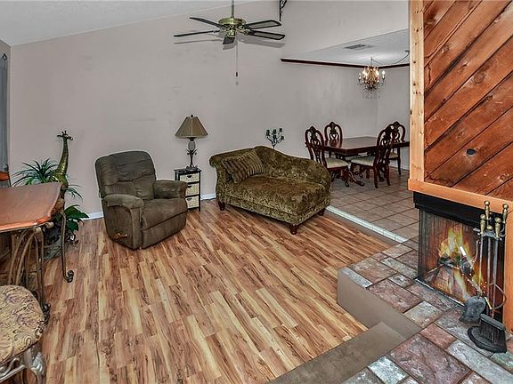 2nd image of 1031 Alameda Dr