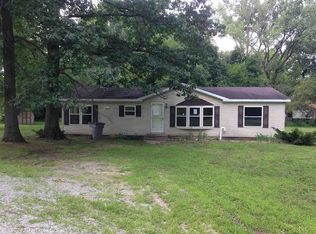 5583 N 825 E, North Webster, IN