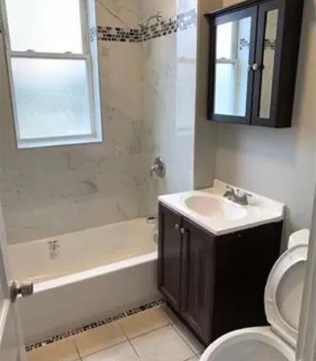1st image of 4638 S Saint Lawrence Ave #1