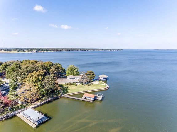 2nd image of 256 Lakeview Dr