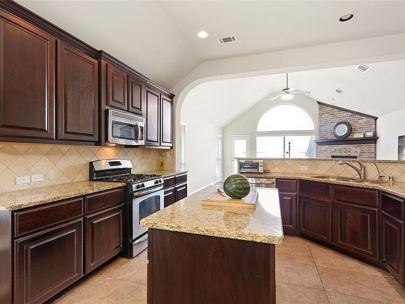 3rd image of 7019 Dewberry Shores Ln
