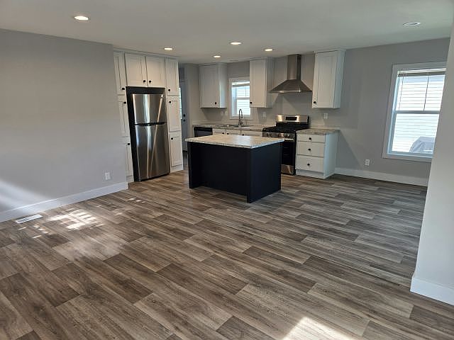 1st image of 315 Louva #236