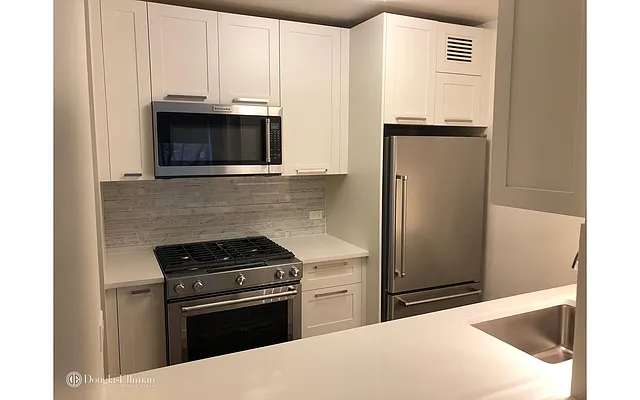 Rented by Douglas Elliman | media 32