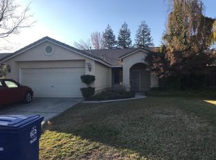 1221 Morgan Dr, Kingsburg, CA