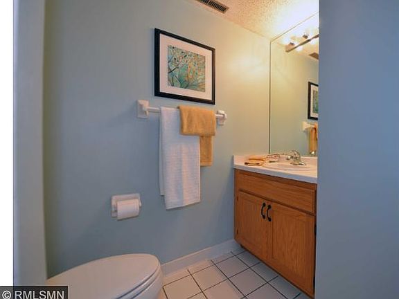 3rd image of 2065 Shenandoah Ct N #D