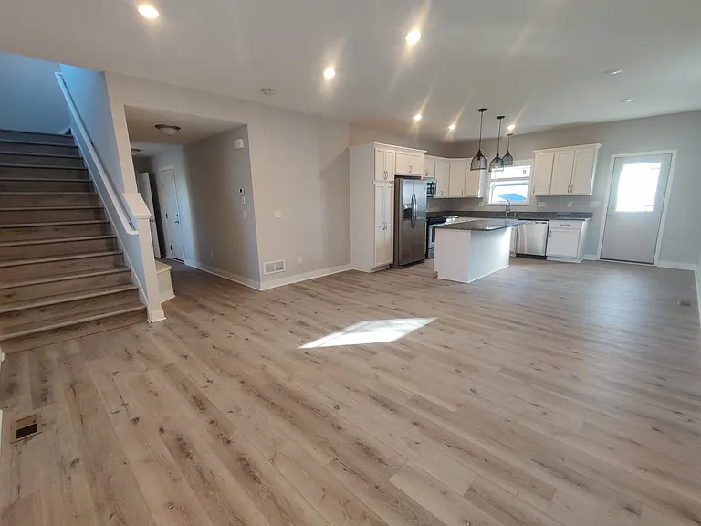 2768 Clover Ridge Dr — Photo 5