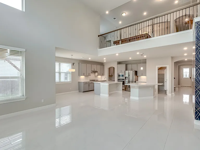 5520 La Canada Way — Photo 7