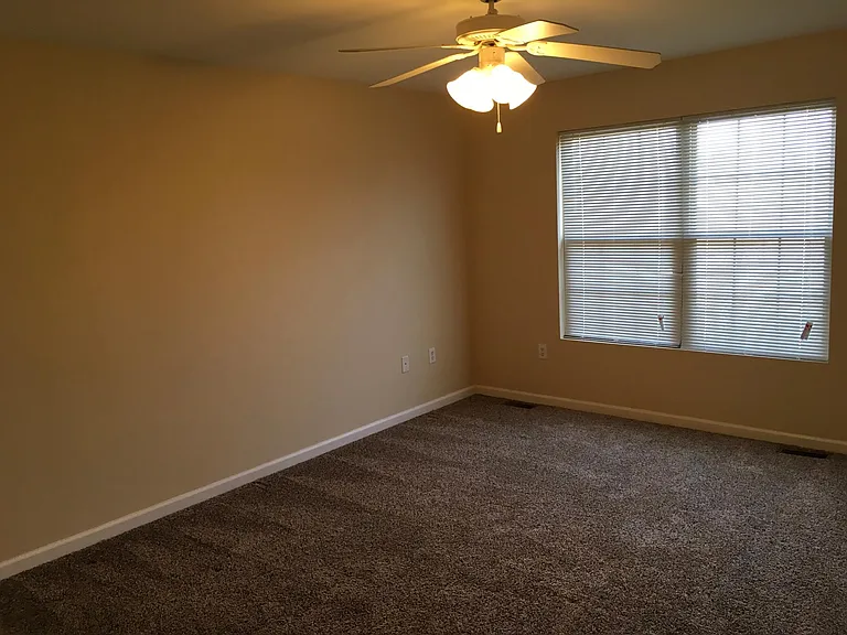 1932 Rock Creek Ln — Photo 6