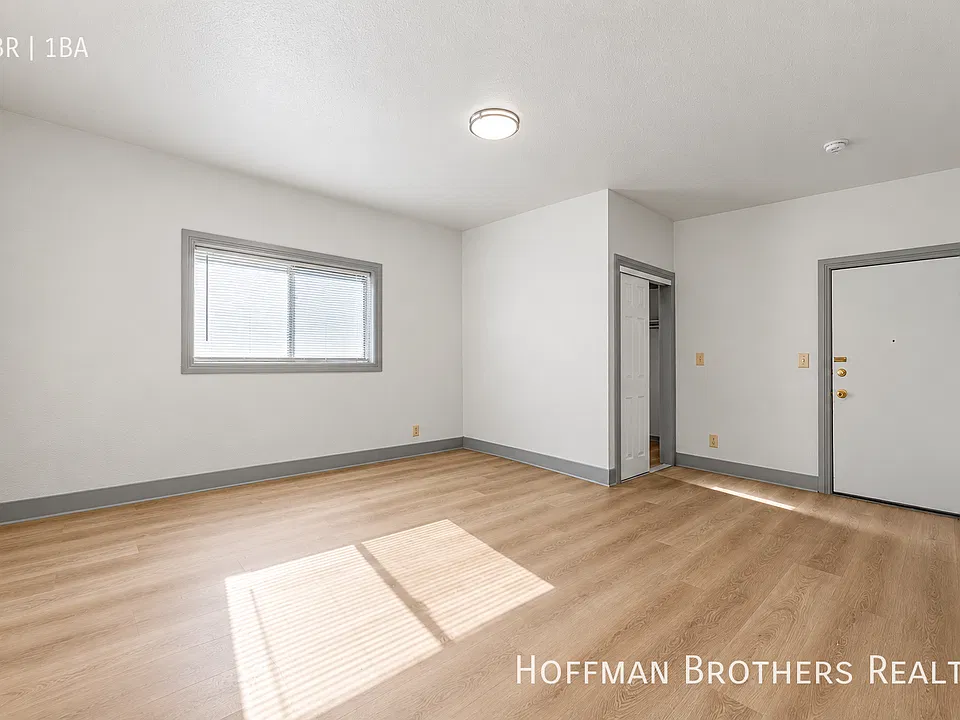 123 S Westmoreland Ave #8