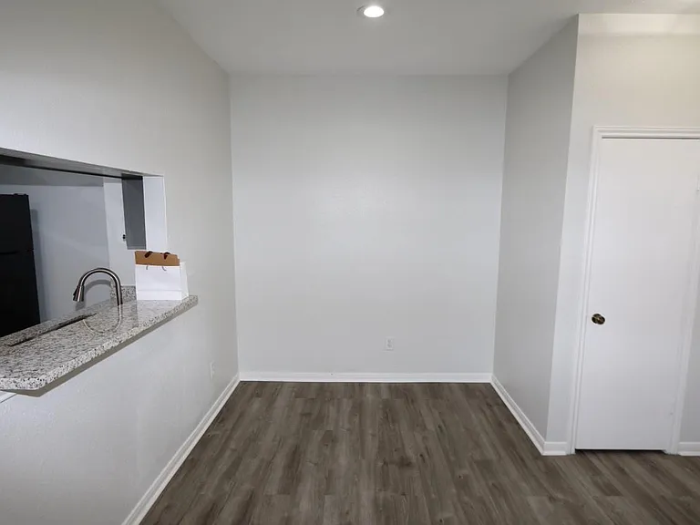 8299 Cambridge St #1506 — Photo 4