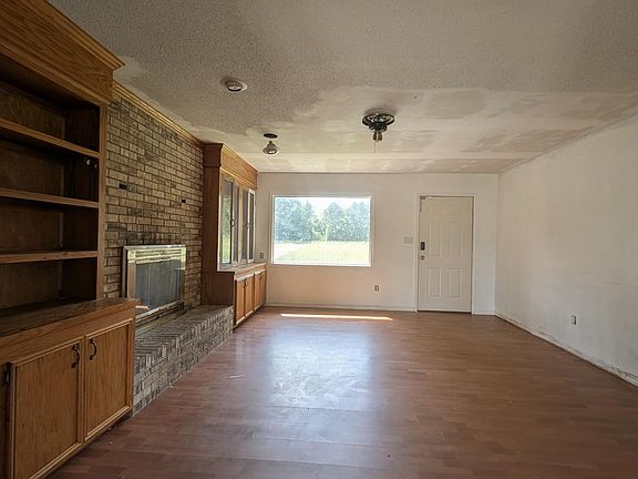 3rd image of 156 Oral Church Rd