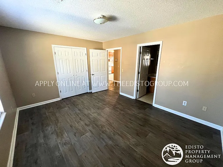 1031-1091 Fairfield St NE — Photo 6