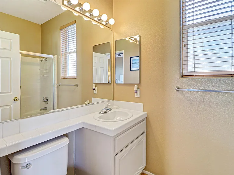 Casita Bathroom