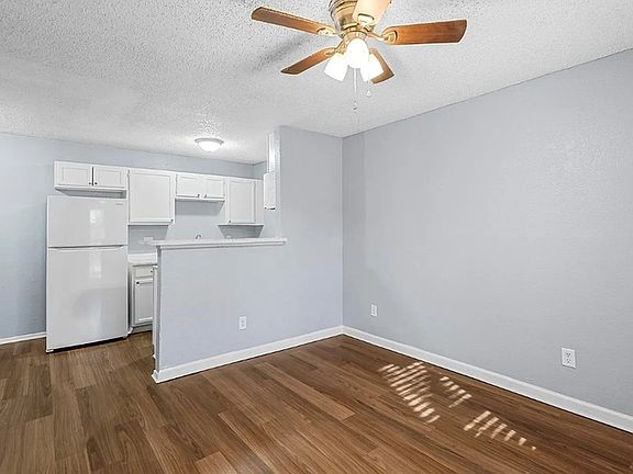 4th image of 111 E Rogers St APT 6