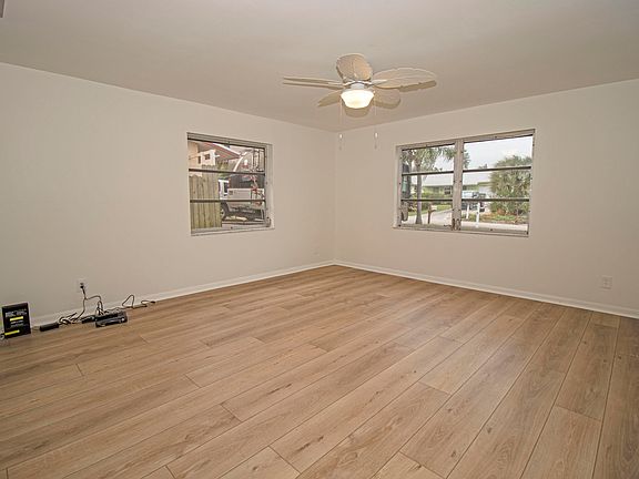 2nd image of 8724 SE Jardin St