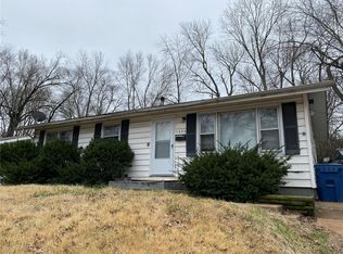 1056 Renshaw Dr, Saint Louis, MO 63135