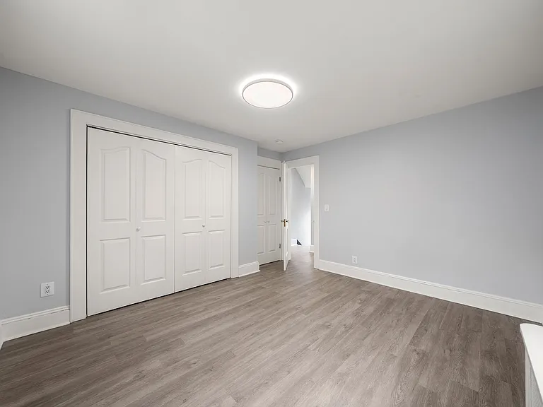 243 Jefferson Ave — Photo 15