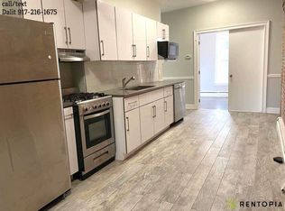 206 Calyer St #2C, Brooklyn, NY