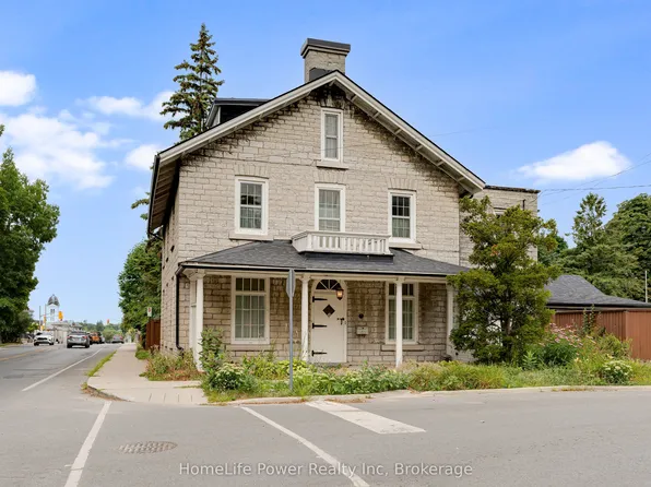 2 Alwington Ave, Kingston, ON K7L 4R3