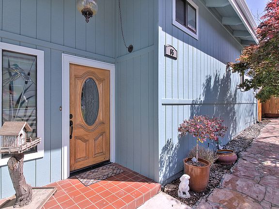 4th image of 65 Magnolia Dr