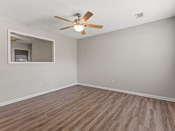 4th image of 123 Kingsway Dr
