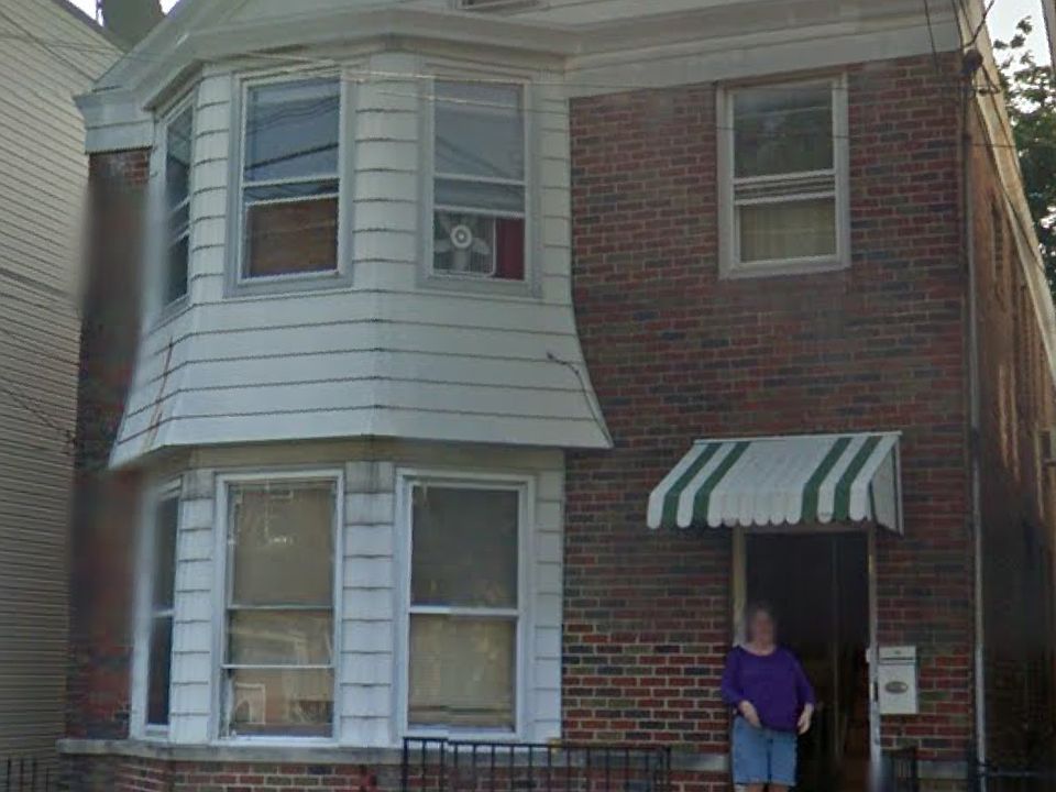 1st image of 158 Parker St