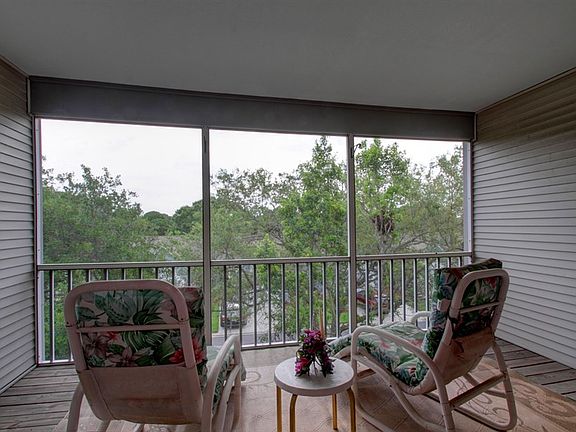 5th image of 9479 Tara Cay Dr #4