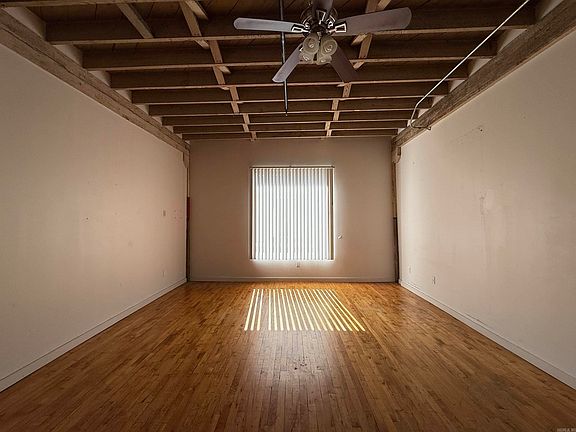 4th image of 423 E 3rd St APT 217