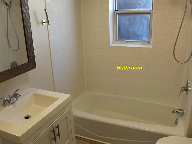 527 N Marshfield Ave #1R — Photo 14