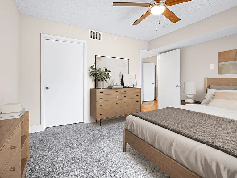 Sheridan Ocean Club Apartments — Photo 66