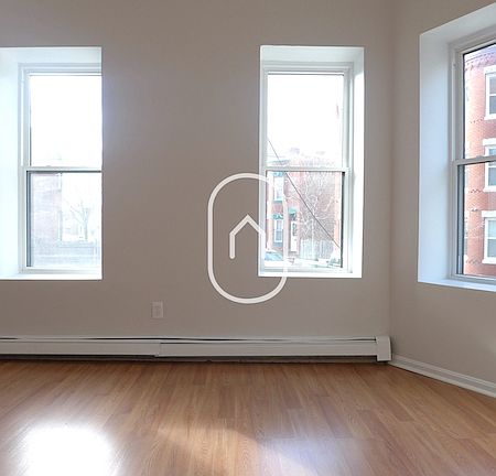 5th image of 41 Cunard St