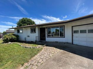 656 Stanley St, Harrisburg, OR