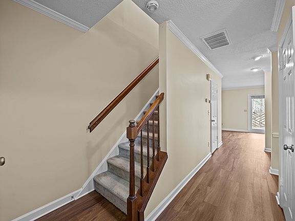 2nd image of 3112 Coachmans Way