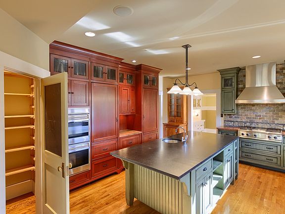 3rd image of 1265 Hanchett Ave