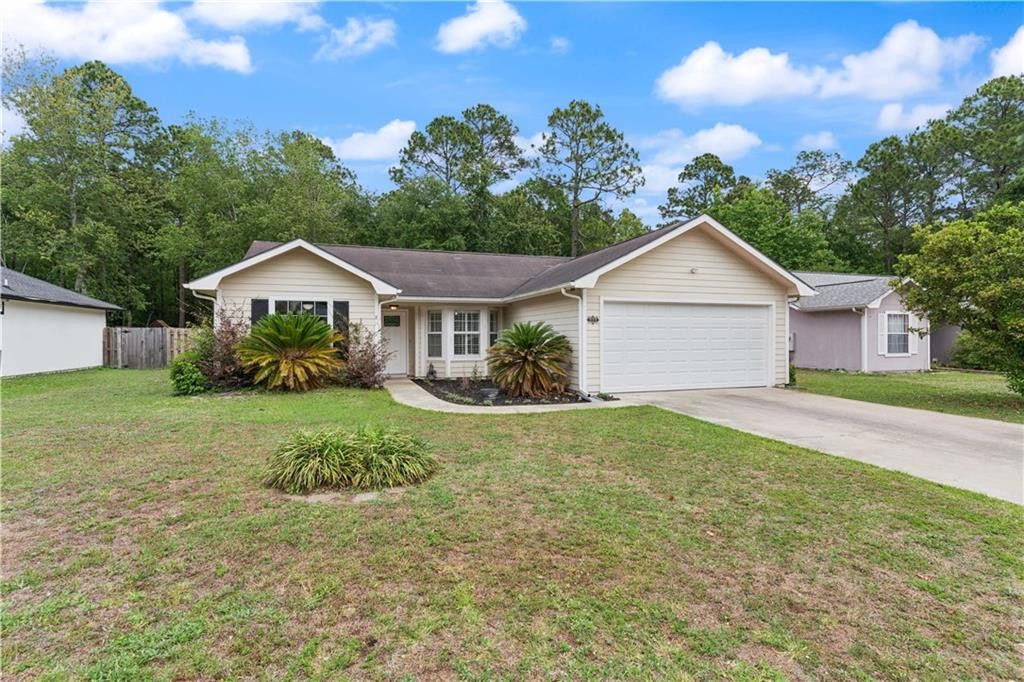 314 Lake Forest Dr, Kingsland, GA - View 2