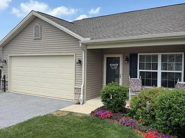 103 Saddlebred Dr Unit 139, Red Lion, PA 17356