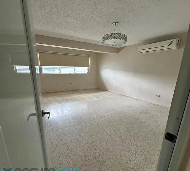 955 Arboleda #955 — Photo 9