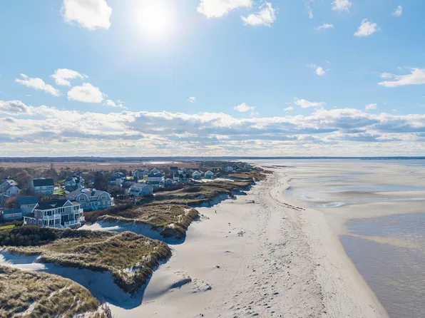 94 Horsefoot Path, Dennis, MA 02638